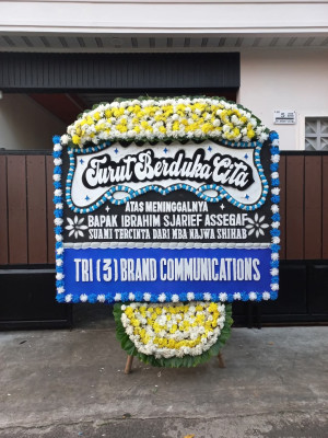 Papan Bunga Duka di Taratara Satu